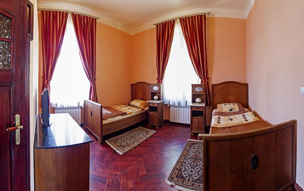 Villa Bergera เจียร์ซอร์นูฟ ห้อง รูปภาพ